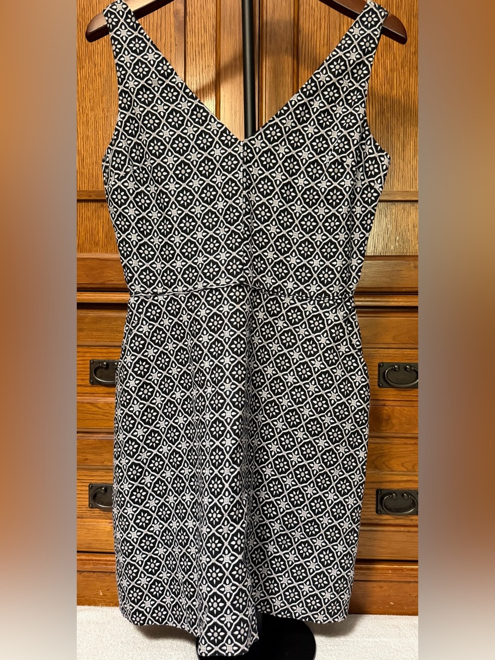 GAP Geometric Tile Print V-Neck Fit & Flare Petite 100% Linen Midi Dress Pockets